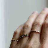 Anita Ring med Olivgröna Safirer och Champagnediamanter