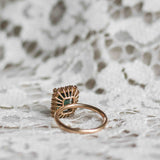 Jagger Ring med Mörkgrön Turmalin och Diamanthalo