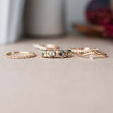 Anita Ring med Olivgröna Safirer och Champagnediamanter