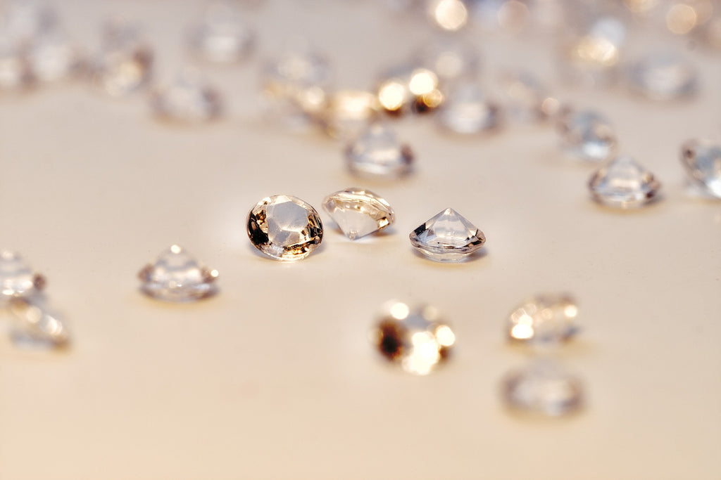 Vad är bäst - naturliga diamanter eller labbodlade diamanter? (Och vilken är mest miljövänlig?)