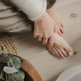 Toe Ring in 18K gold with diamonds