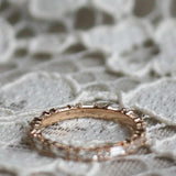 Amelia's Minimalistiska Baguetteband med Briljanter