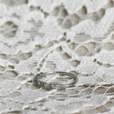 Amelias Minimalistiska Baguetteband med Briljanter - Topptäckt - Vitguld/Platina