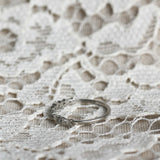 Amelias Minimalistiska Baguetteband med Briljanter - Topptäckt - Vitguld/Platina