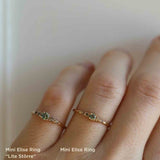 Unik! Mini Elise Ring (Lite Större) med Olivgrön Safir och Chokladdiamanter