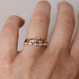 Avslutad: Mini Elise Ring med Lavendelsafirer och Diamanter