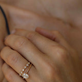 Klassisk Oval Diamantsolitär (Ny!)