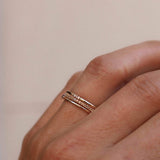 Three Dots Spread Around Ring med Chokladdiamanter och Diamanter
